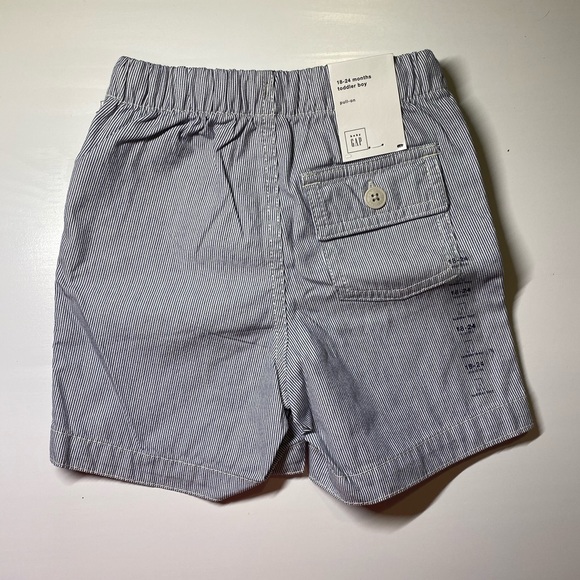 NWT - Baby Gap Boys Shorts - 18-24 months. - Picture 2 of 3